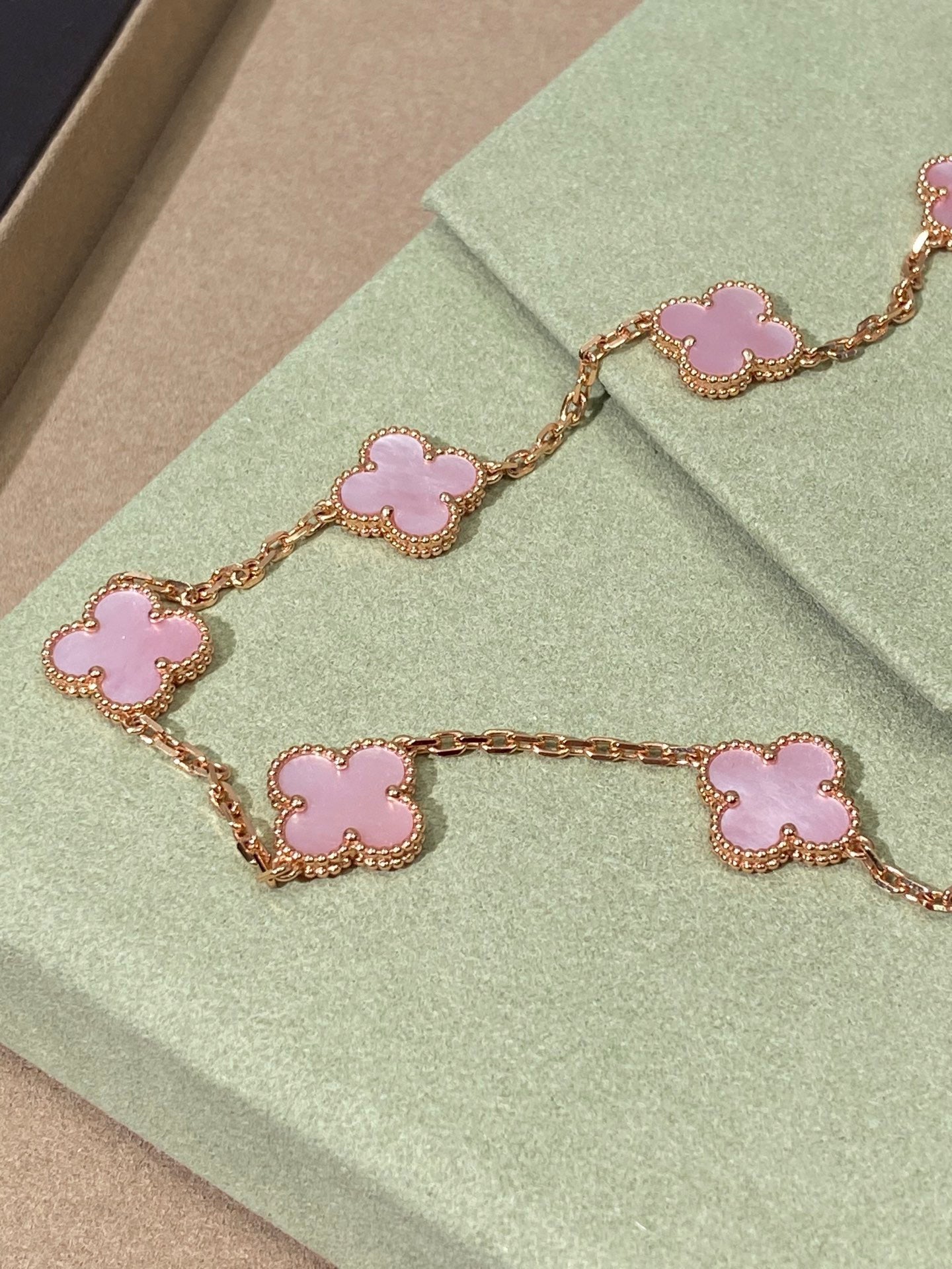[Kincade Jewelery]Kincade 10 MOTIFS PINK NECKLACE