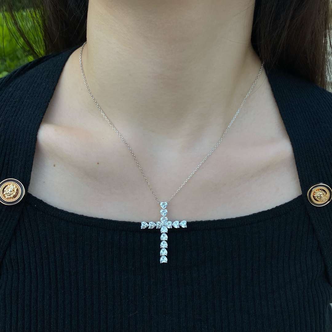 [Kincade Jewelery]Radiant Cross Shape Necklace