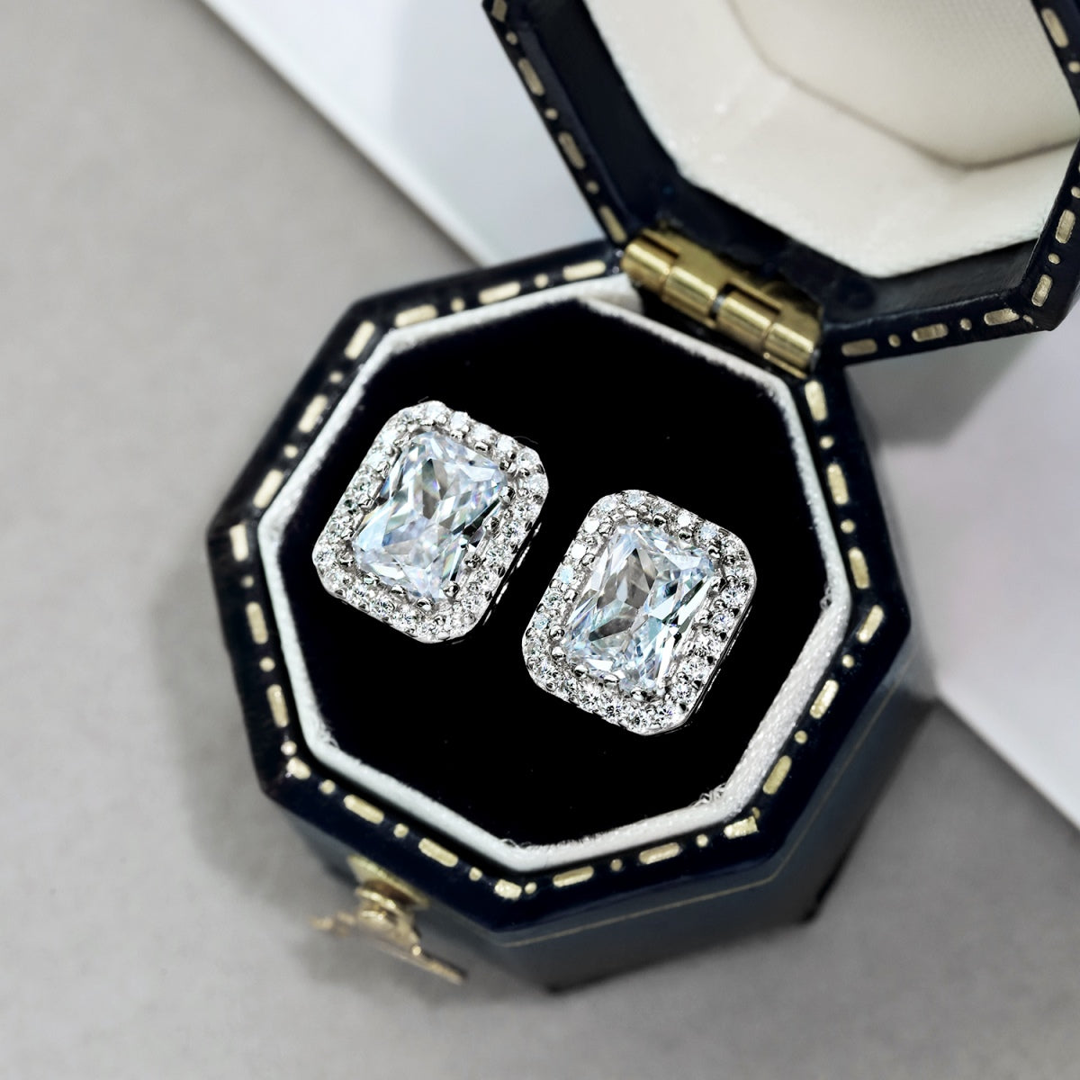[Kincade Jewelrys]1.0 Carat Luxurious Dainty Emerald Cut Daily Earrings