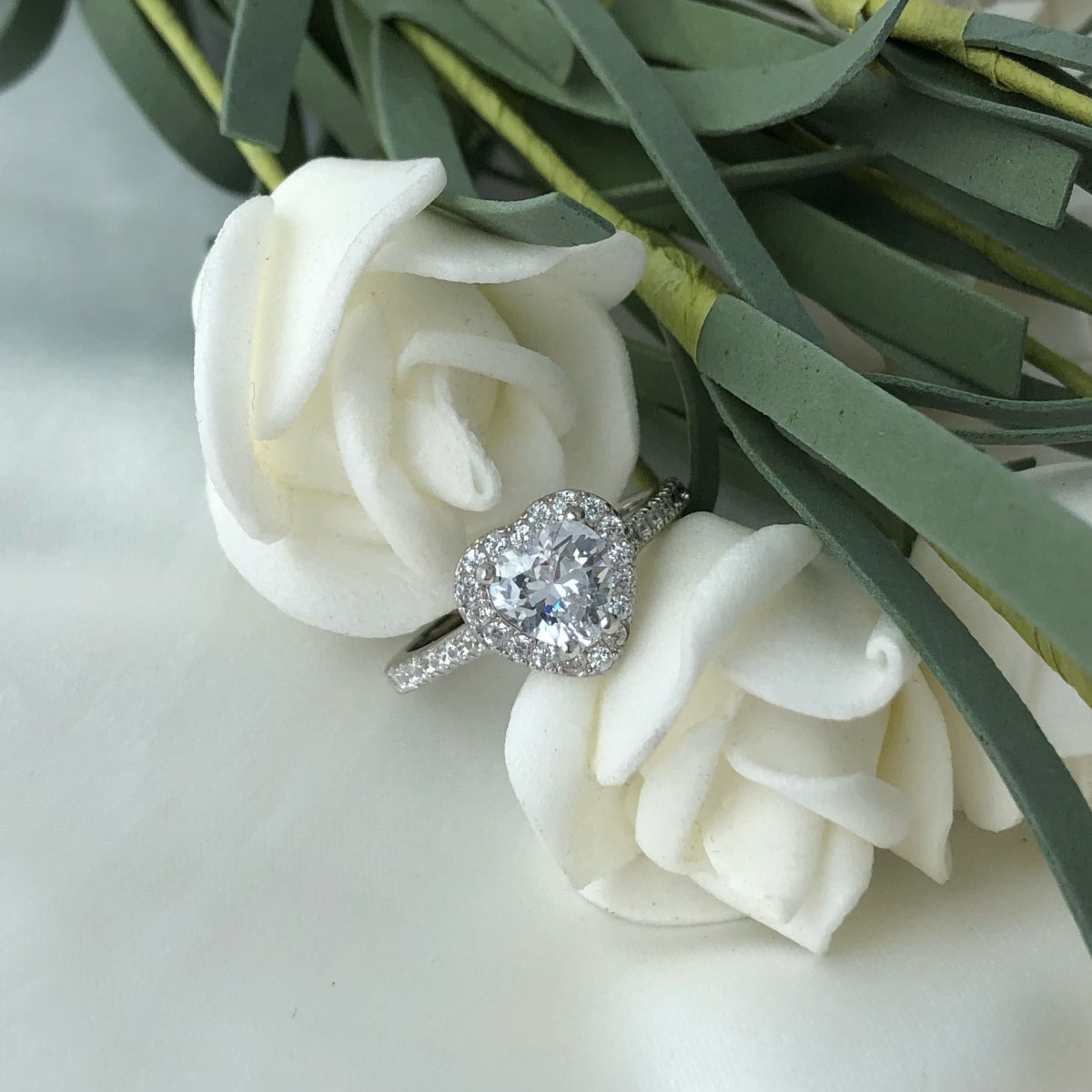 [Kincade Jewelrys]Eternity Splashy Romantic Heart Shape Lover Ring