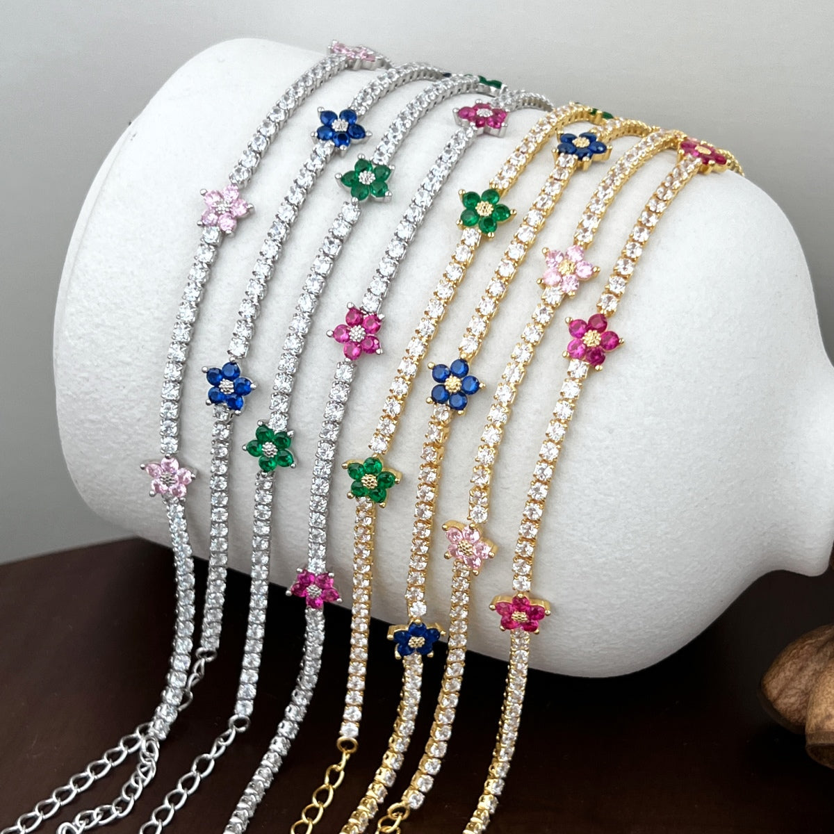 [Kincade Jewelrys]Sparkling Flower Shape Tennis Bracelet