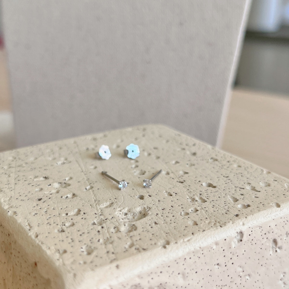 [Kincade Jewelery]Delicate Solitaire Earrings