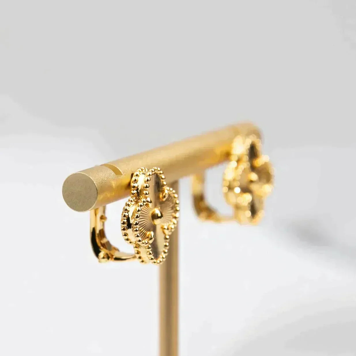 [Kincade Jewelery]Kincade MEDIUM 1 MOTIFS LASER EARRINGS