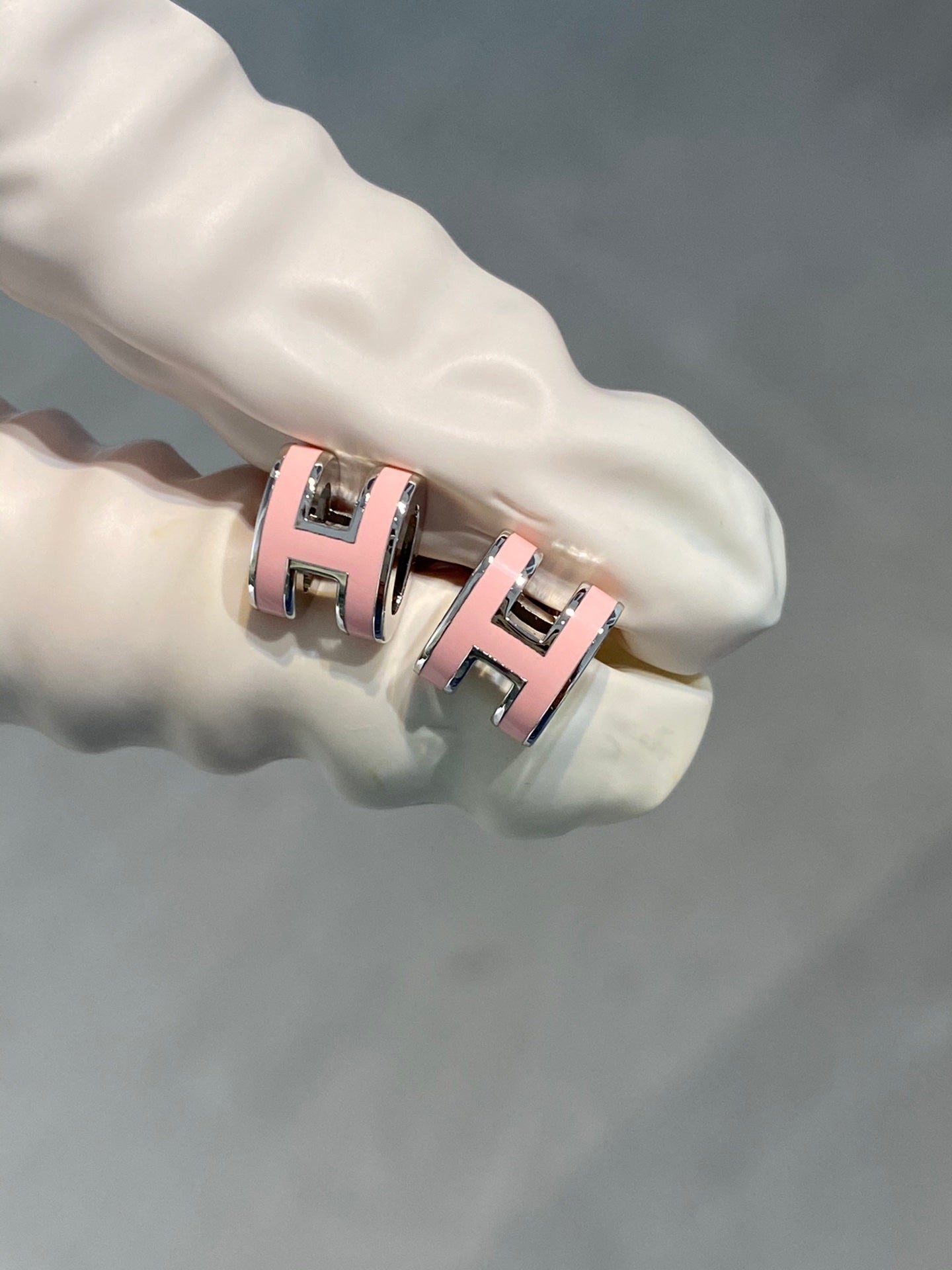 [Kincade Jewelery]MINI POP H SILVER EARRINGS PINK