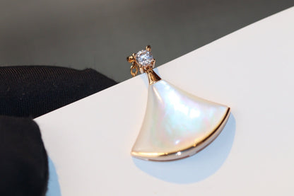 [Kincade Jewelery]DREAM NECKLACE WHITE MOP PINK GOLD 1 DIAMOND