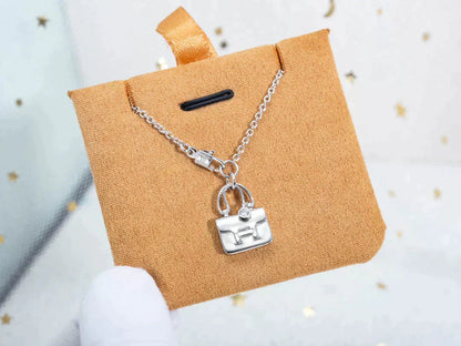 [Kincade Jewelery]AMULETTE PEDANT SILVER NECKLACE