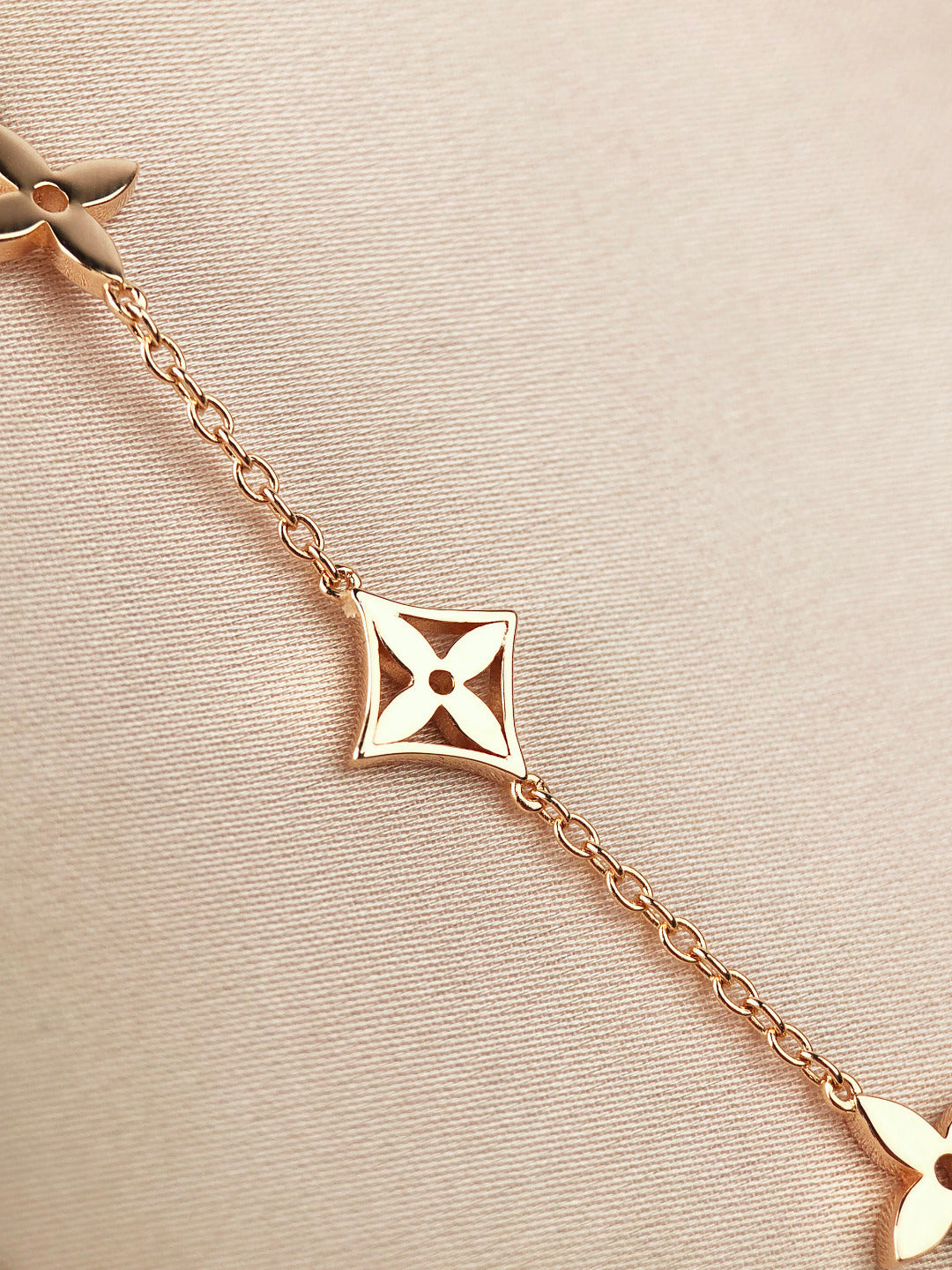 [Kincade Jewelery]STAR AND SUN 7 MOTIFS GOLD BRACELET