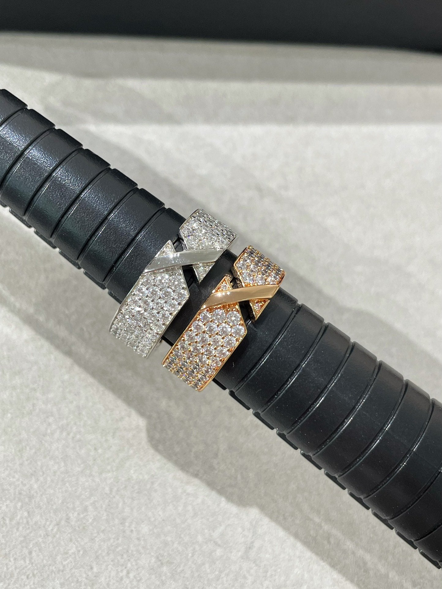 [Kincade Jewelery]LIENS EVIDENCE  DIAMOND PAVED RING