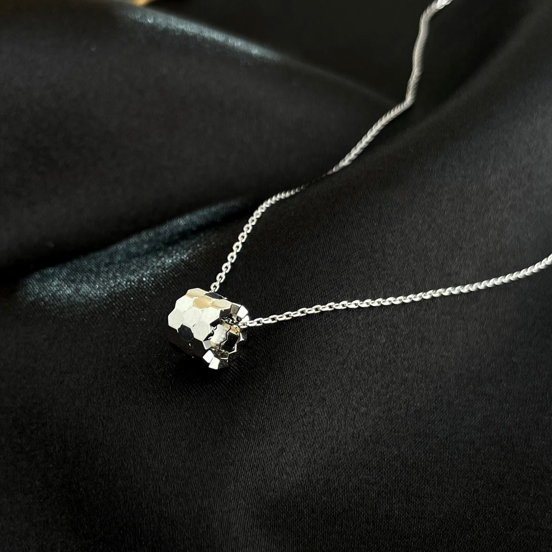 [Kincade Jewelery]BEE MINI NECKLACE