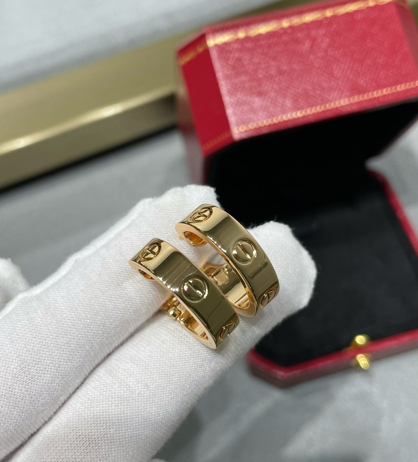 [Kincade Jewelery]LOVE 5.5MM EARRINGS