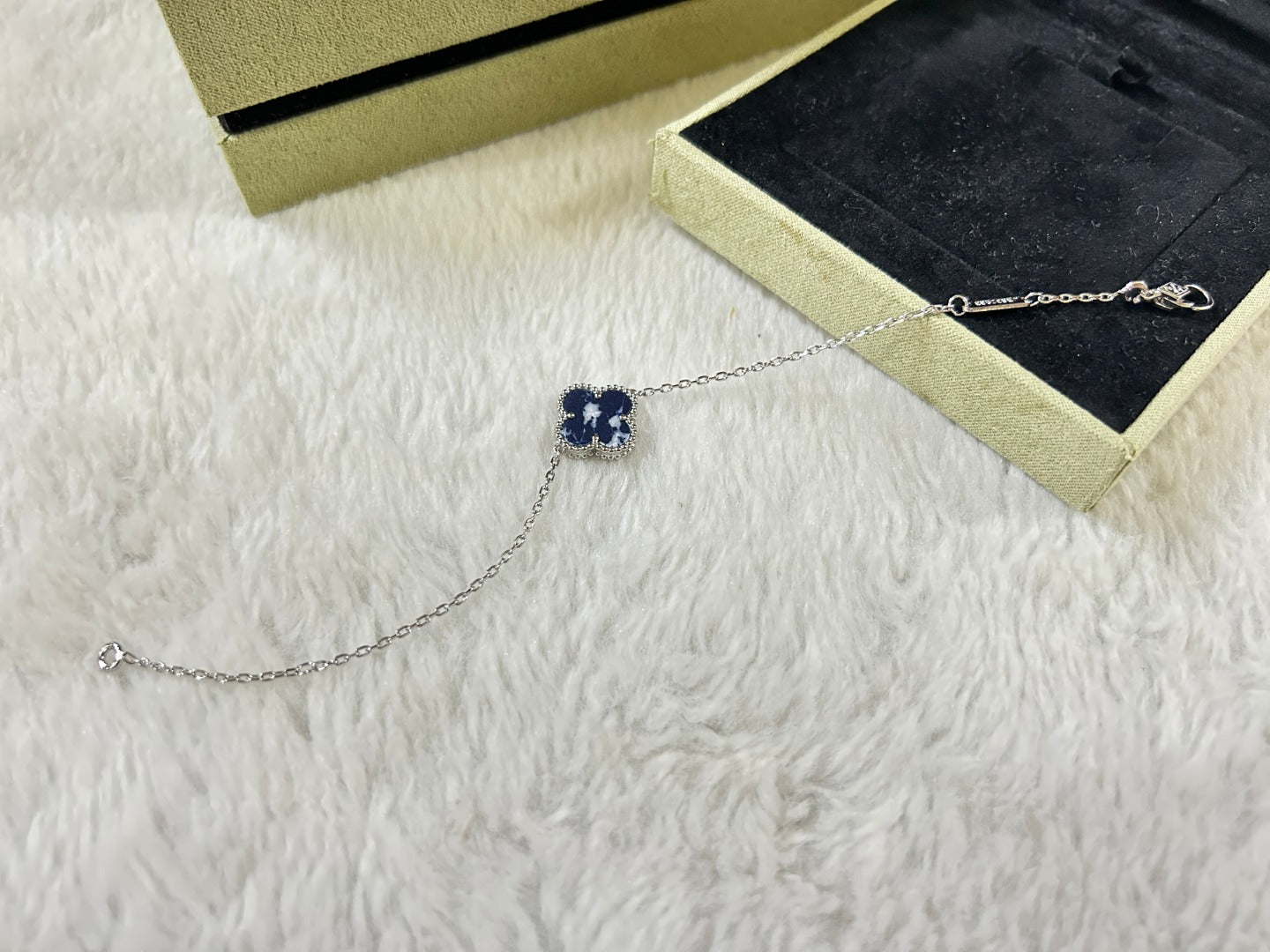 [Kincade Jewelery]Kincade 1 MOTIF PIETERSITE BRACELET