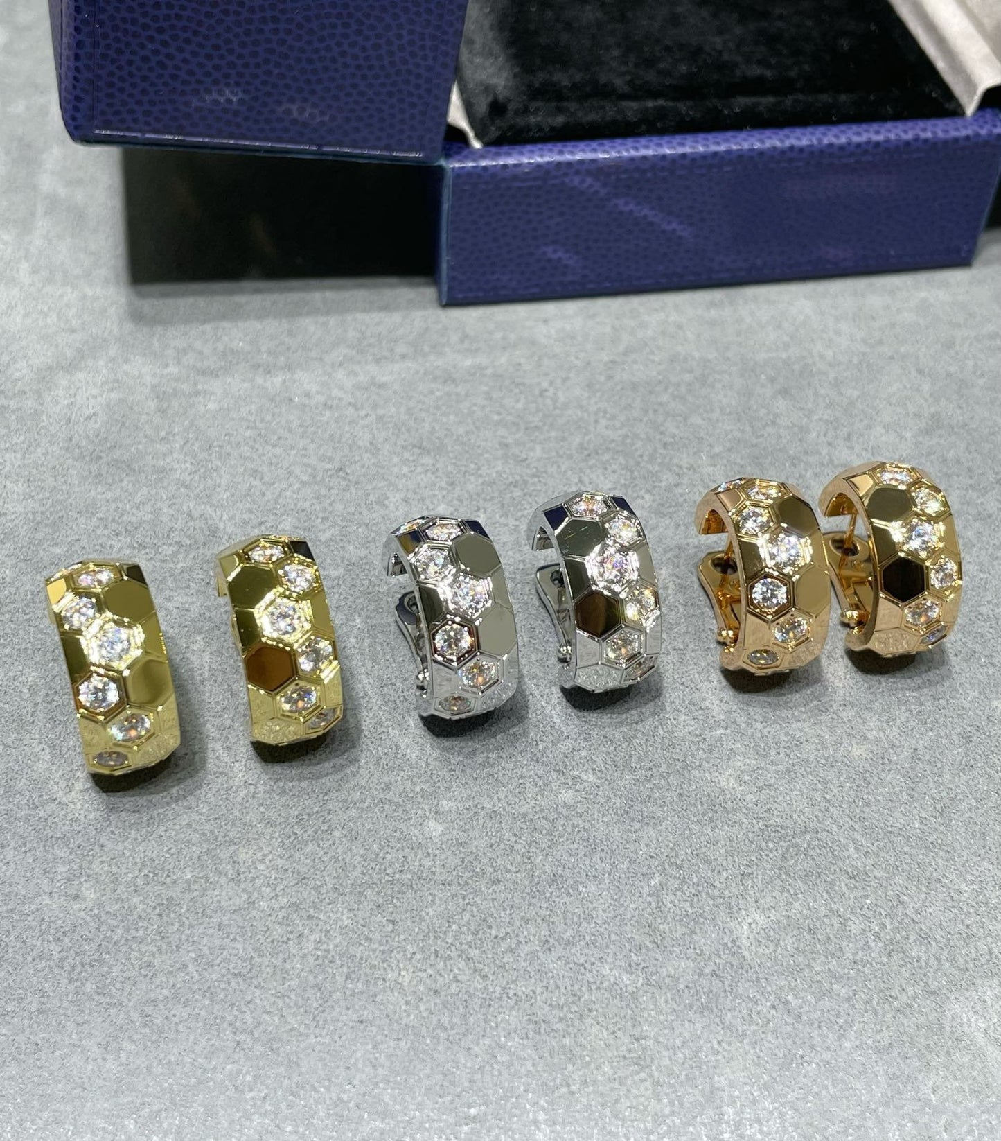 [Kincade Jewelery]BEE LOVE DIAMOND HOOP EARRINGS