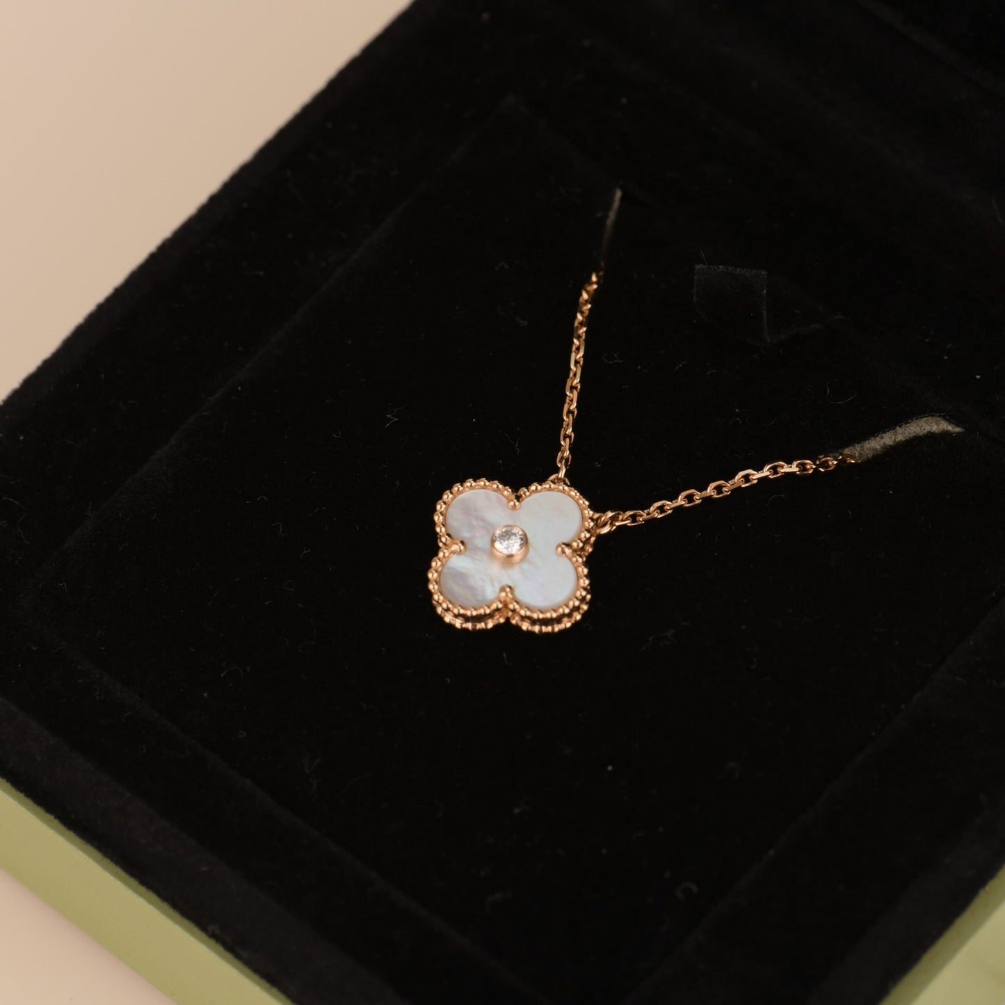 [Kincade Jewelery]Kincade 15MM DIAMOND WHITE FRITILLARIA NECKLACE