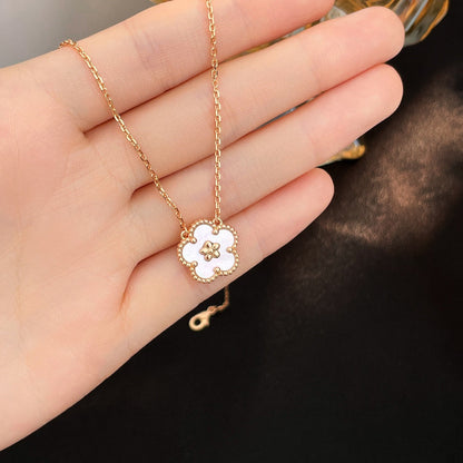 [Kincade Jewelery]LUCKY  WHITE MOP  PLUM BLOSSOM NECKLACE
