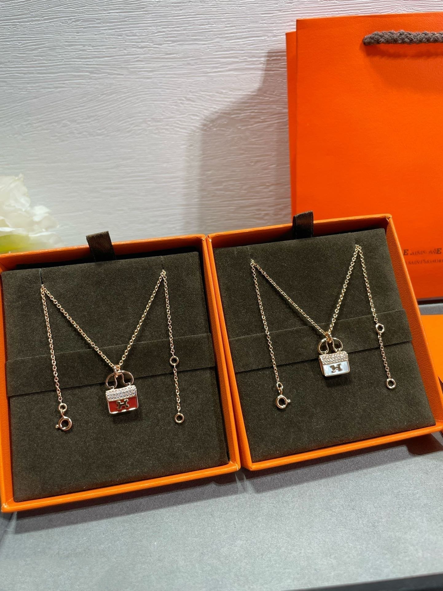 [Kincade Jewelery]H CIRCE MOISSANITE PENDANT NECKLACE GOLD