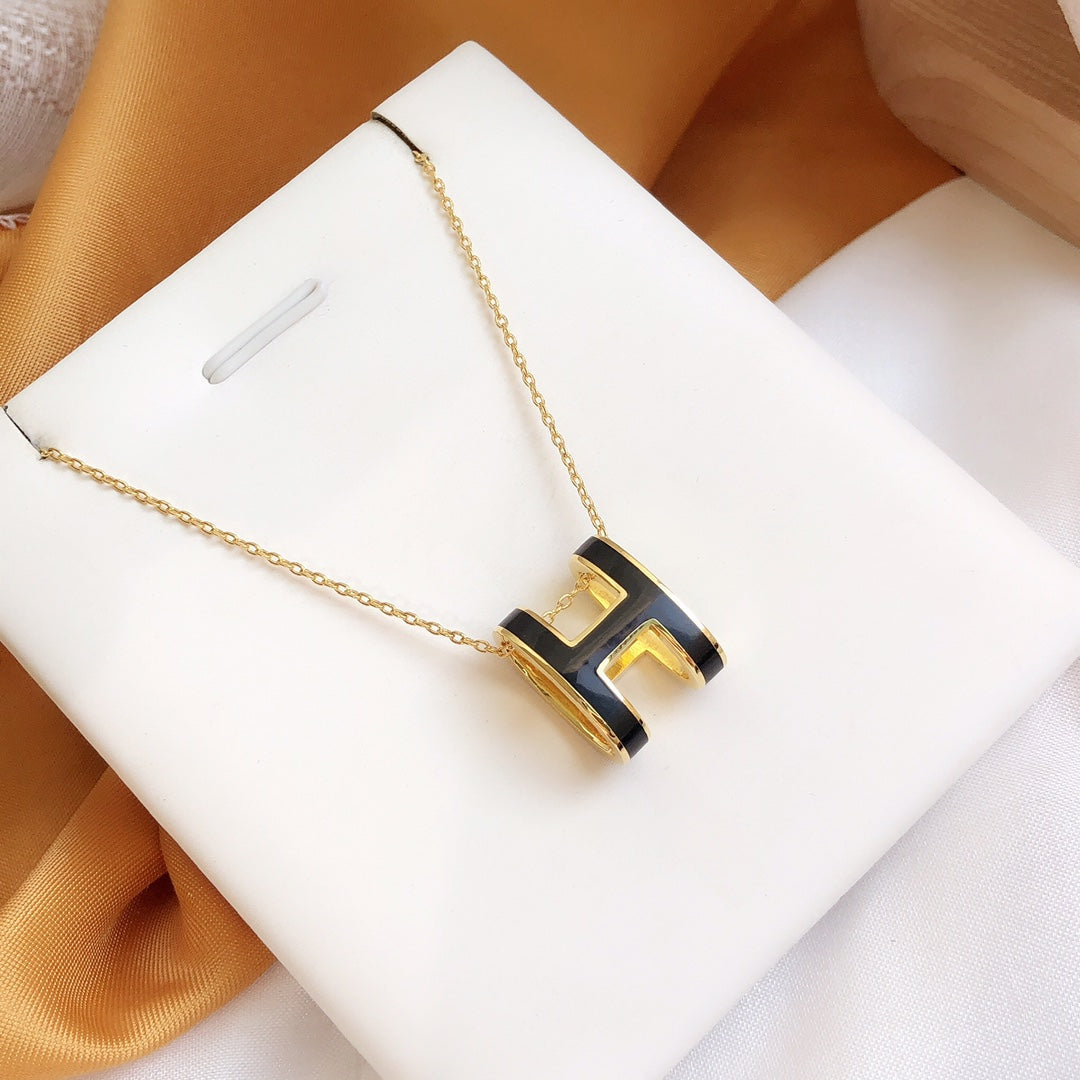 [Kincade Jewelery]HM CLIC BLACK ENAMEL GOLD NECKLACE