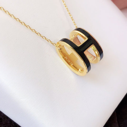 [Kincade Jewelery]HM CLIC BLACK ENAMEL GOLD NECKLACE