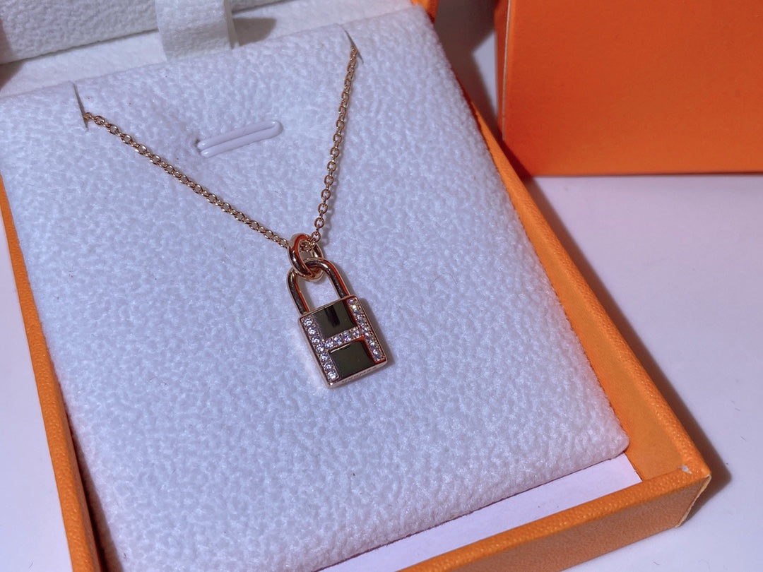 [Kincade Jewelery]HM ADVANCED NICHE LOCK HEAD NECKLACE DIAMONDS